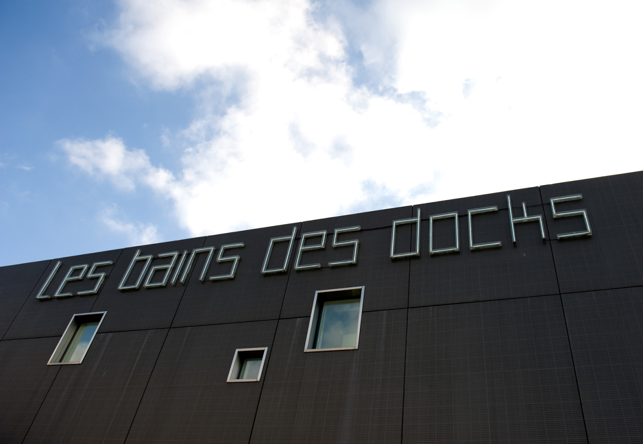 Le Havre les Bains des Docks facade